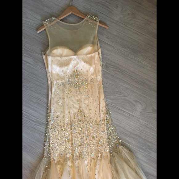 ✨Gorgeous Embelished Dress - Picture 6 of 8